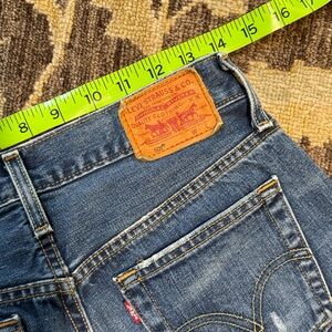 Vintage 501 Levi's Men's Denim Jeans in Classic Blue